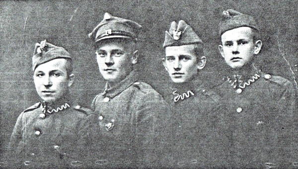 Ochotnicy z 1920 m